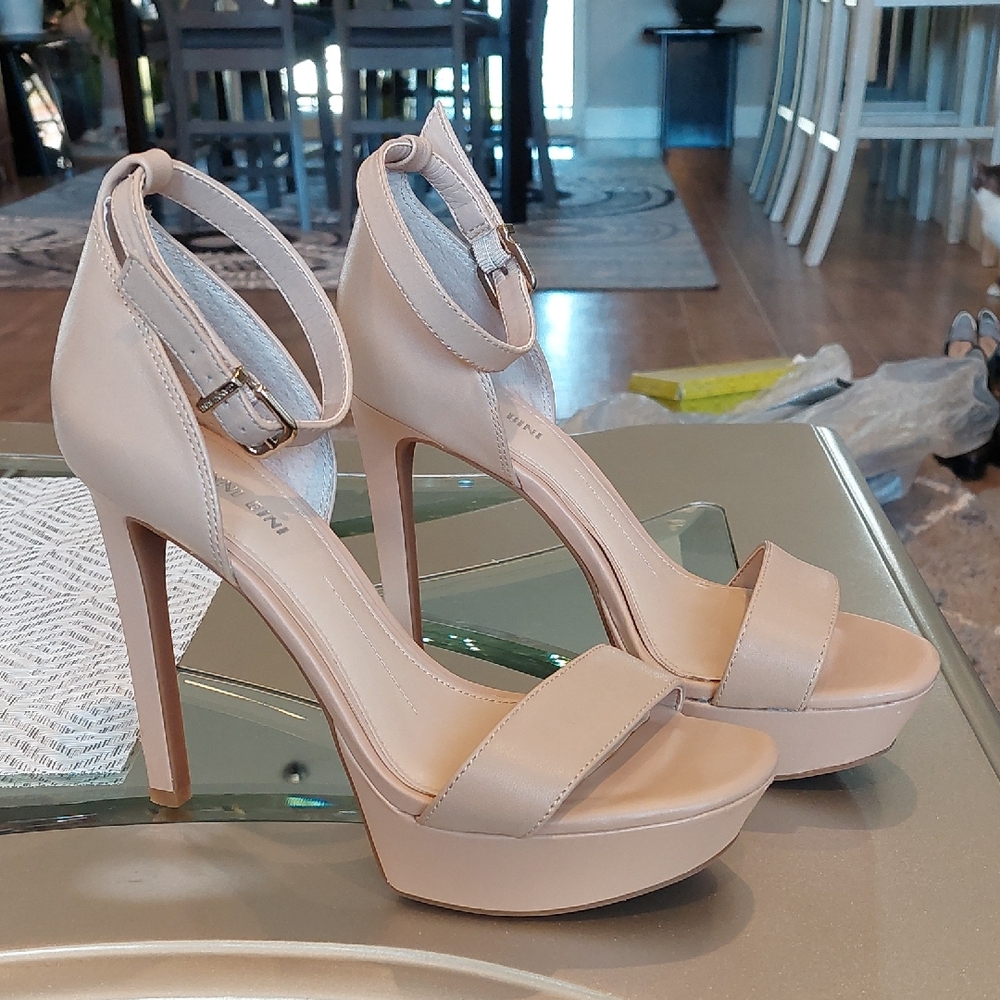 Gianni Bini Blush Ankle Strap Heels. Height: 5 ". Brand New